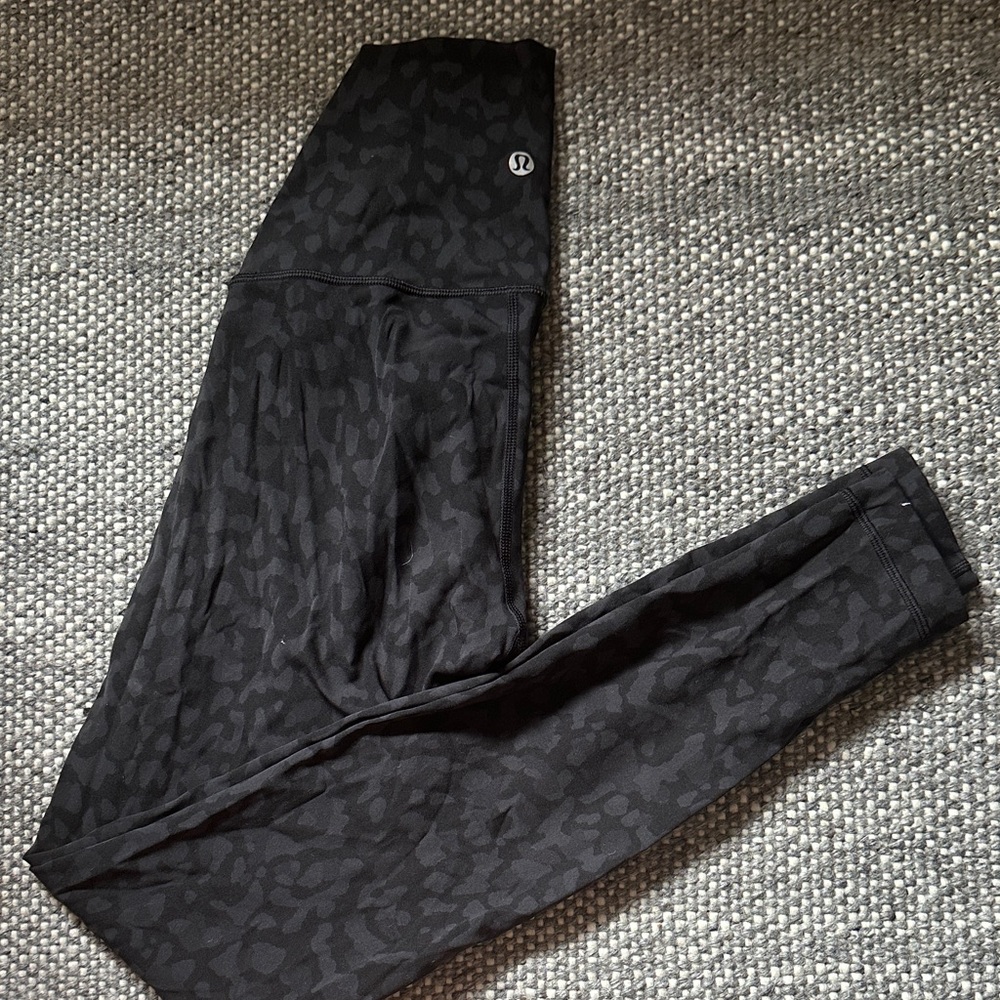 Lululemon Wunder Under Black Patterned Leggings - image 3